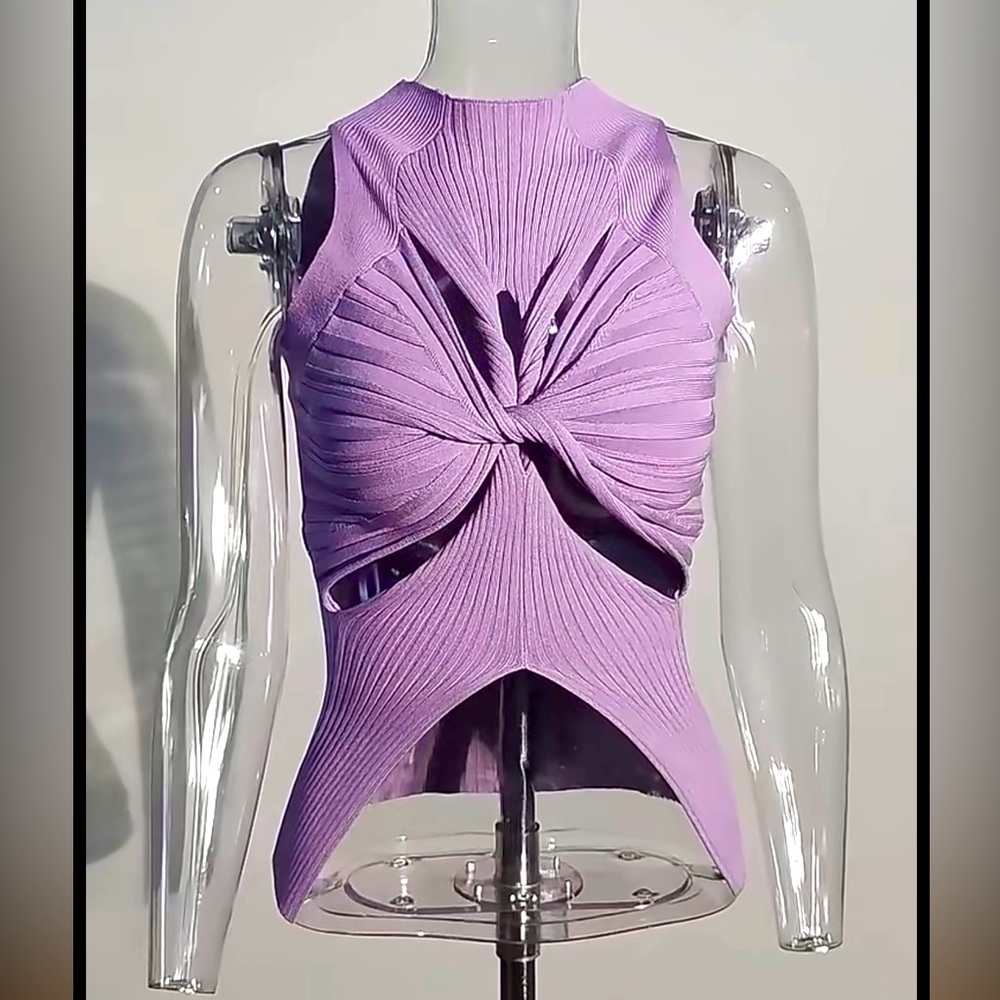 Cutout Twisted Front Sleeveless Tank Top- Purple